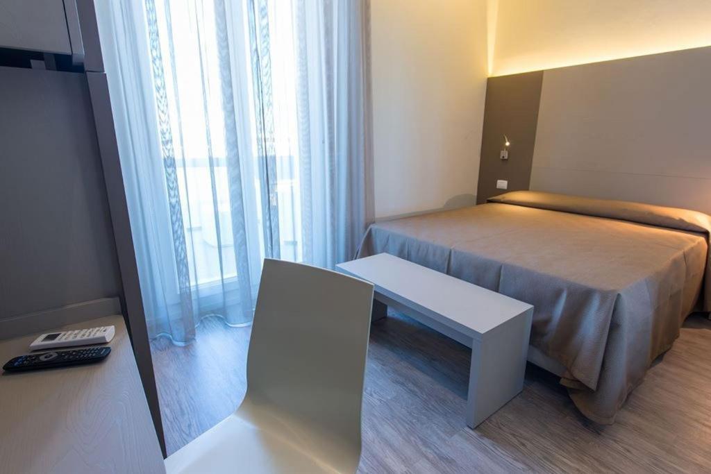 Hotel 2000 ริมินี ภายนอก รูปภาพ