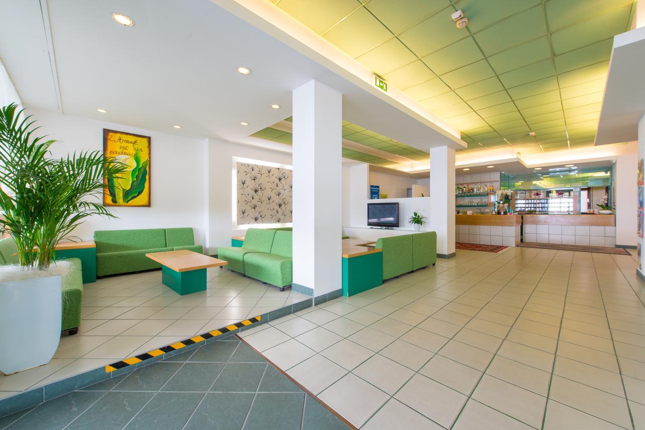 Hotel 2000 ริมินี ภายนอก รูปภาพ